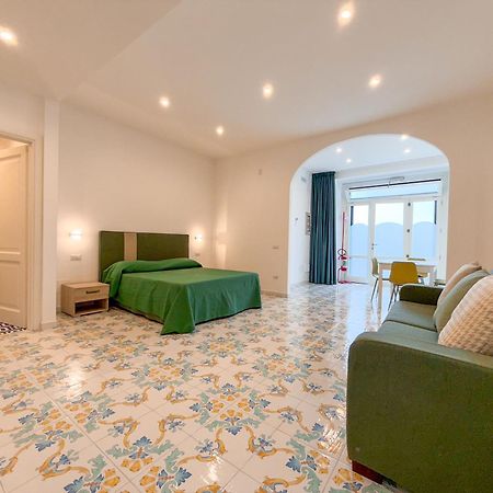Suites In The Amalfi Coast - Guesthouse With Terrace Near Amalfi - Breathtaking View Of Ravello Scala Exterior photo