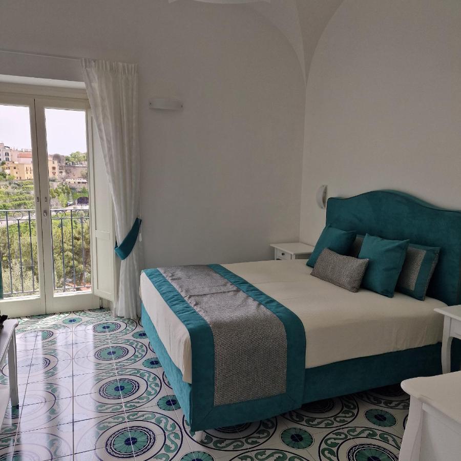 Suites In The Amalfi Coast - Guesthouse With Terrace Near Amalfi - Breathtaking View Of Ravello Scala Exterior photo