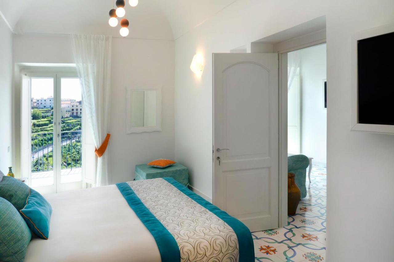 Suites In The Amalfi Coast - Guesthouse With Terrace Near Amalfi - Breathtaking View Of Ravello Scala Exterior photo