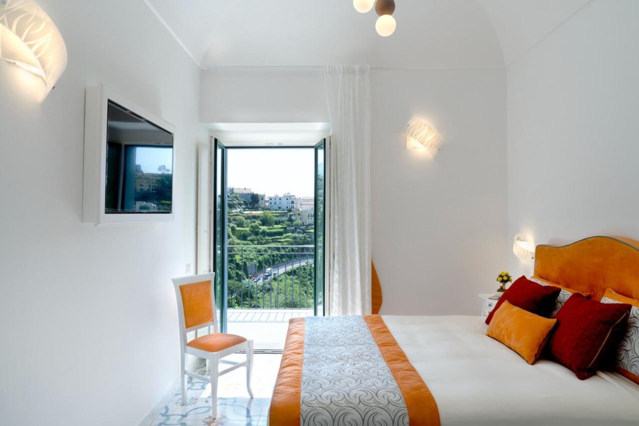 Suites In The Amalfi Coast - Guesthouse With Terrace Near Amalfi - Breathtaking View Of Ravello Scala Exterior photo